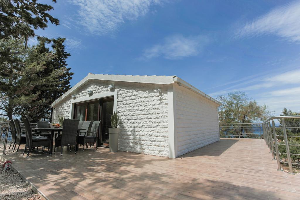 Villa Mendes Zastražišće Exterior foto
